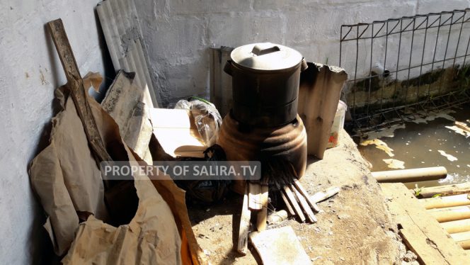 Ibu-ibu Pedesaan Cantik Rajin dan Pintar Masak di Alam Bebas