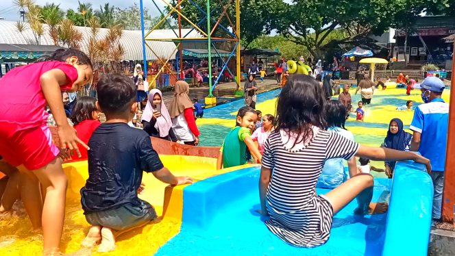 Melihat Keindahan Alam Wahana Edukasi Sukahaji Waterboom, Ciamis, Jawa Barat