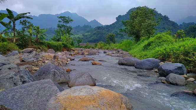 Wonderful Nature and Sound of Ciomas River, Bogor – Indonesia