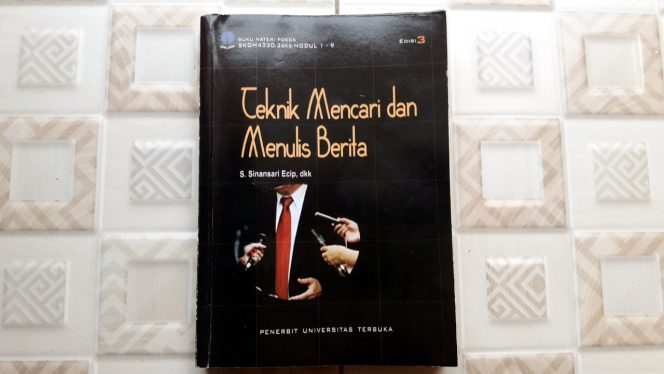 Teknik Mencari dan Menulis Berita