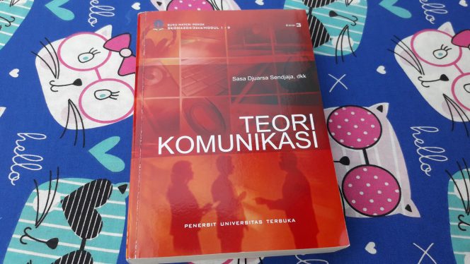 Apa saja yang dipelajari oleh Mahasiswa Ikom di Buku Teori Komunikasi?