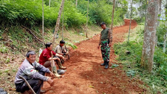Karya bakti pembukaan akses jalan sepanjang 1000 M di Dusun Ununeun Desa Banjarangsana Panumbangan Ciamis