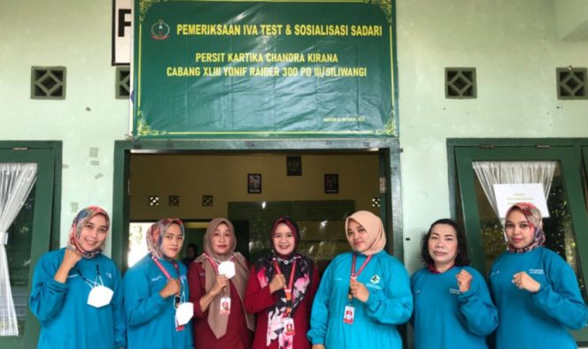 Pemeriksaan IVA dan Sosialisasi Sadari di Posyandu Yonif Raider 300/Bjw