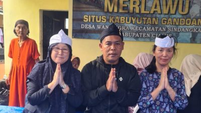 H. Wahyu, Pemilik Durian Kujang, Ikut Meriahkan Upacara Adat Merlawu di Ciamis, Turis Jepang Jadi Sorotan