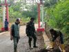 Babinsa Salebu Koptu Dede Iif Bangkitkan Semangat Gotong Royong Lewat Aksi Jumat Bersih