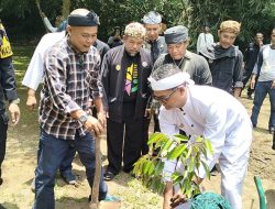 Hijaukan Warisan Galuh: Penanaman Pohon di Situs Karangkamulyan Warnai Hari Kesaktian Pancasila