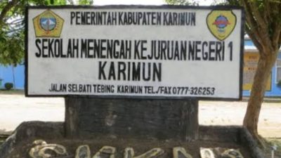 Murid SMKN 1 Karimun Diwajibkan Membayar Iuran Untuk Membeli Perlengkapan Ruang Kelas, Dana BOS Untuk Apa?