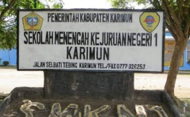 Murid SMKN 1 Karimun Diwajibkan Membayar Iuran Untuk Membeli Perlengkapan Ruang Kelas, Dana BOS Untuk Apa?