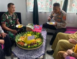 Sinergitas Terjalin: Kapolsubsektor Cipedes dan Muspika Kunjungi Koramil Cipedes dalam Peringatan HUT ke-80 TNI