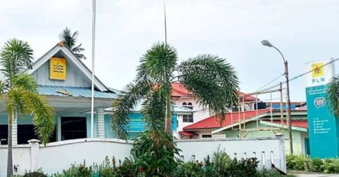 Solnet Karimun Diduga Gunakan Tiang Listrik PLN Tanpa Izin, Pemda dan PLN Belum Ambil Tindakan