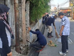 Warga Pasirlayung Kompak Gelar Aksi Bebersih Bandung Serentak