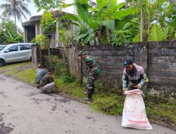 Babinsa Sertu Agus Hadian Pimpin Karya Bakti, Jalan Desa Cikadongdong Kini Lebih Bersih dan Nyaman