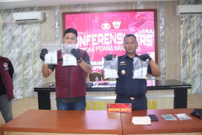 Petugas Bea Cukai dan Polres Karimun Bongkar Sabu yang Disembunyikan di Korset