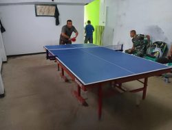 Sertu Agus tampil impresif dalam latihan tenis meja di Koramil Singaparna