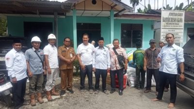 Camat Kuala dan KUA Bersinergi Salurkan Bantuan untuk Korban Banjir Bandang di Langkat