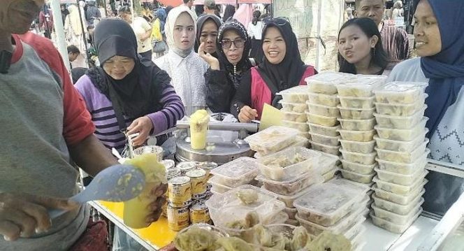 Es Durian Sari Legit Pak Idat jadi Primadona CFD Cilembang Tasikmalaya