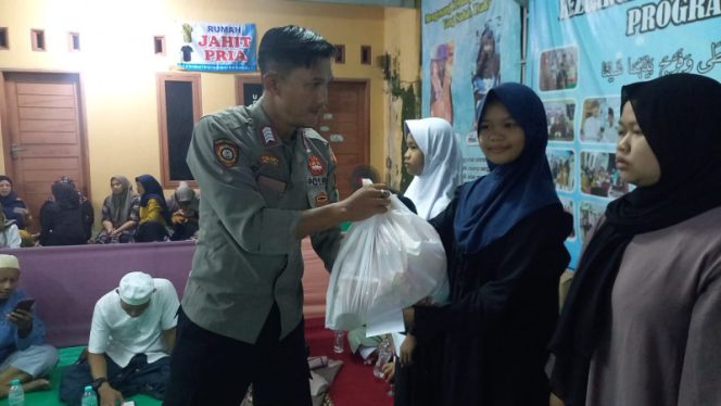 Jelang Pergantian Tahun, Polisi Bersama Squad Hijrah Gelar Pengajian dan Santunan Yatim