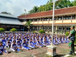 Koramil Singaparna Tanamkan Disiplin dan Karakter Siswa SMK YPC Jelang PKL