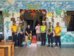 Polres Karimun Salurkan Bantuan Sembako Jelang Perayaan Natal 2025