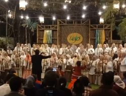 Senandung Masa Emas Hibur Warga Bandung Bersama Angklung Udjo