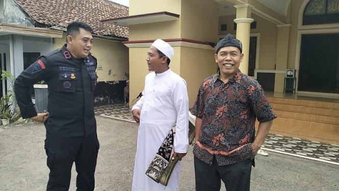 Brimob Polda Jabar Perkuat Silaturahmi Religius Lewat Jumling di Pesantren Ciamis