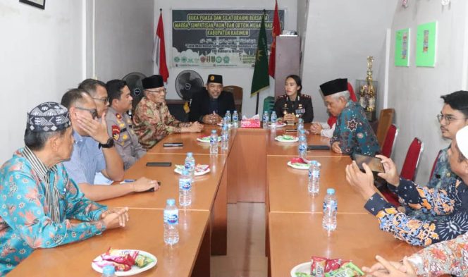 
					Kapolres Karimun Perkuat Sinergi Melalui Silaturahmi dengan Tokoh Adat dan Keagamaan