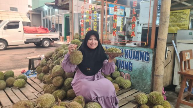 Kedai Durian Kujang Cikoneng Hadirkan Sensasi Durian Mentega Manis dan Lembut