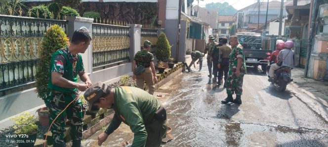 Koramil 1211 Singaparna Bergerak Cepat Cegah Banjir di Cipakat