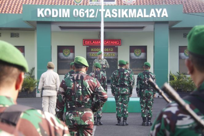 Upacara Bendera Awal Tahun 2026, Dandim Baru Tegaskan Semangat PRIMA di Makodim 0612 Tasikmalaya