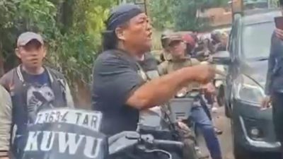 Viral! Kuwu Edan Ngamuk di Jalanan Ciamis, Tak Terima Arus Lalu Lintas Macet Total Akibat Parkir Sembarangan