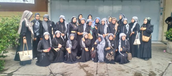 Grup Berkah Tasikmalaya Konsisten Berbagi Takjil Selama 11 Tahun