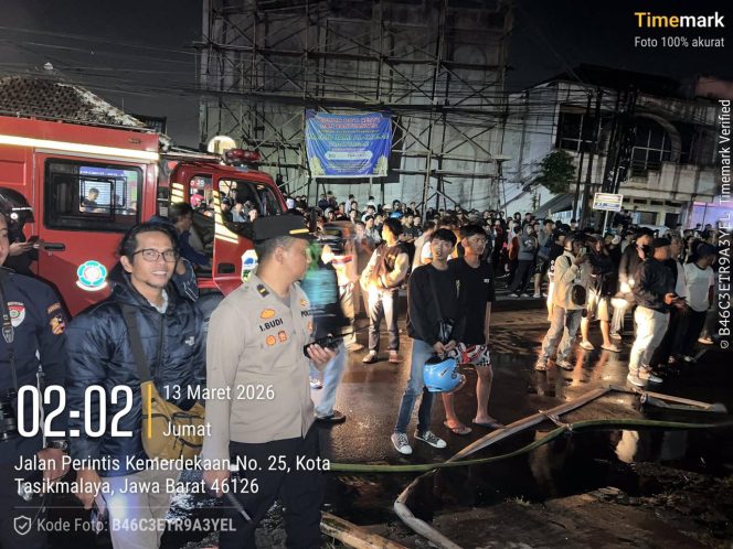 Respon Cepat Laporan 110, Polisi Tiba di TKP Kebakaran 7 Menit