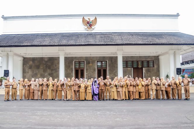 Apresiasi Pegawai Senior Di Hari Kartini Ciamis