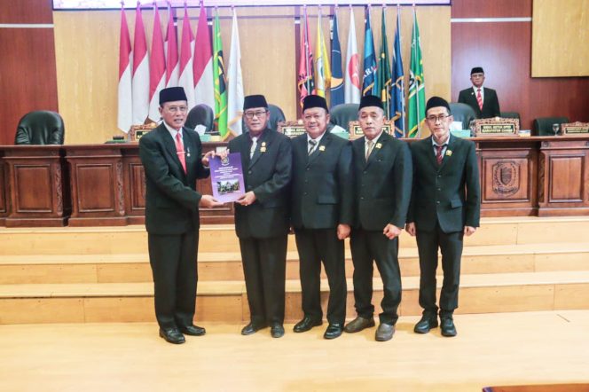 DPRD Ciamis Sampaikan Rekomendasi LKPJ 2025
