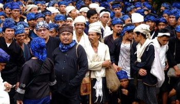 Ribuan warga Baduy saat mengikuti tradisi Seba Baduy 2025 di Kabupaten Lebak, Banten. (Foto: Istimewa)