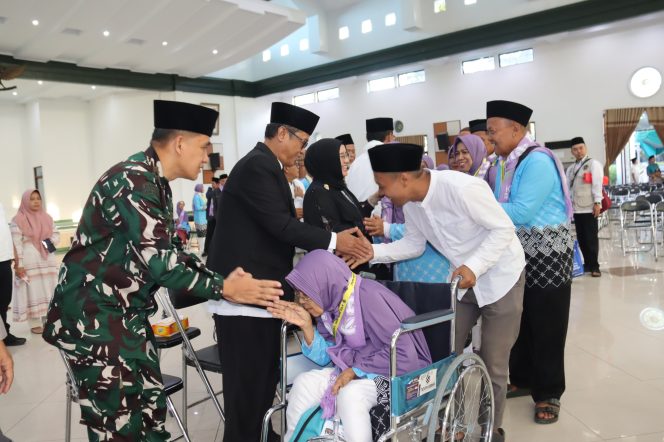 Bupati Ciamis Lepas Jemaah Haji 2026, Tekankan Disiplin dan Keselamatan