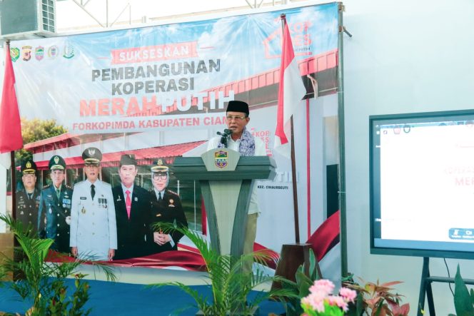 Bupati Ciamis Resmikan Koperasi Merah Putih di Cihaurbeuti