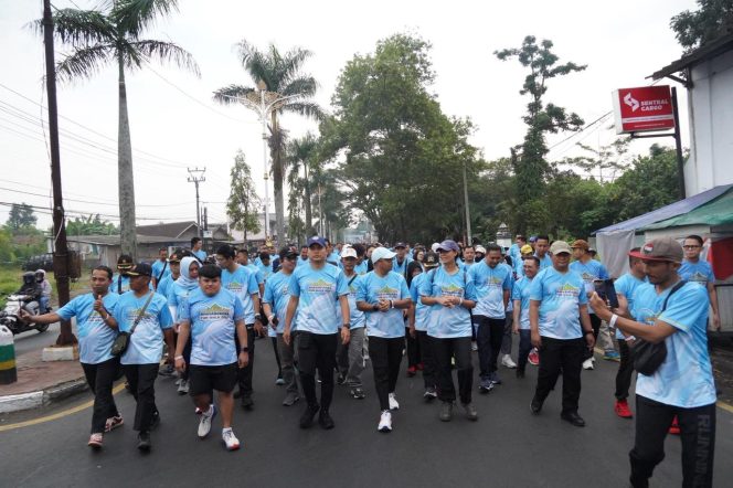 Hari Bhayangkara Ke-80, Polres Tasikmalaya Kota Gelar Fun Walk