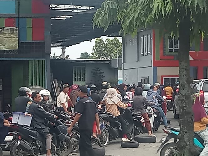 Antrean BBM di Binjai dan Langkat Mengular 1 Kilometer