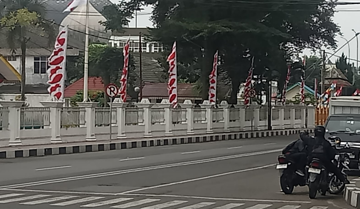 Jelang HUT RI ke-81, Pendopo Walikota Binjai Semarak dengan Bendera Merah Putih